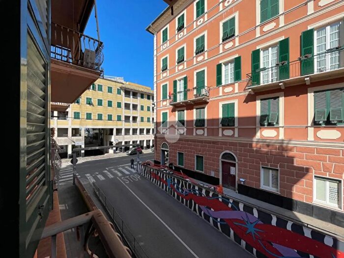 Appartamento trilocale in vendita in Piazza Rocca, Lavagna