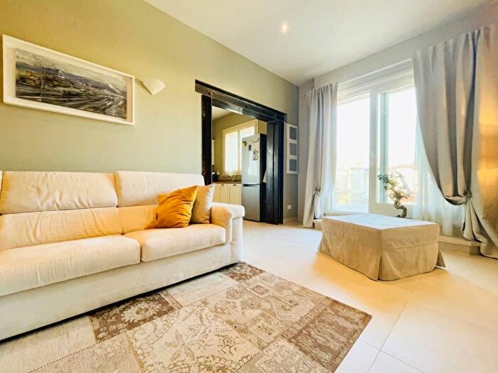 Casa con 6 locali in affitto in Via Duca degli Abruzzi, Centro, Forte dei Marmi