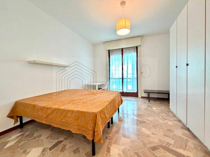 Appartamento trilocale in affitto in Via Pietro Calvi, Piave Tricolore, Milano