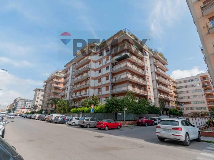 Appartamento quadrilocale in affitto in Via Monte Cuccio, Palermo