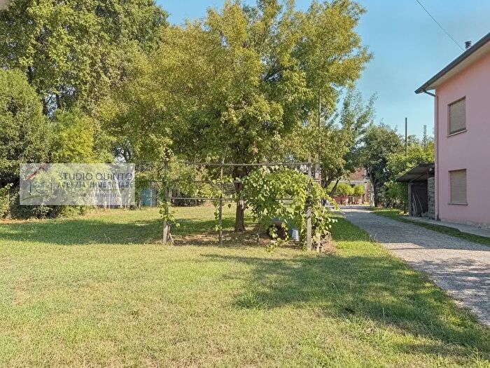 Casa con 5 locali in vendita in Quinto Di Treviso