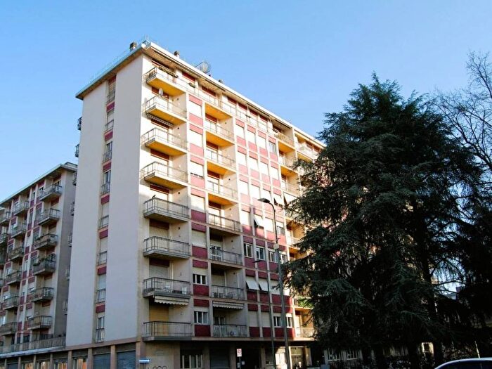 Appartamento trilocale in affitto in Via Lorenzo Perosi, Tripoli Soderini, Milano