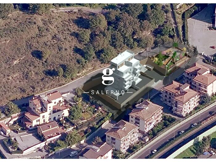 Appartamento bilocale in vendita in Via Moscani, Salerno