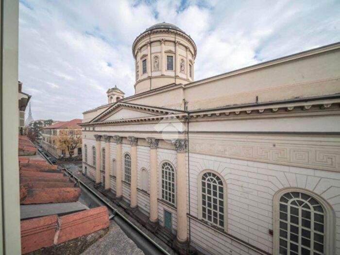 Appartamento bilocale in affitto in Via San Massimo, Via della Rocca, Torino