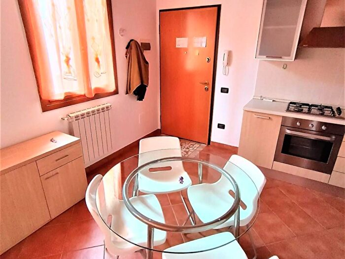 Appartamento bilocale in affitto in Via Angeli, Centro, Adria