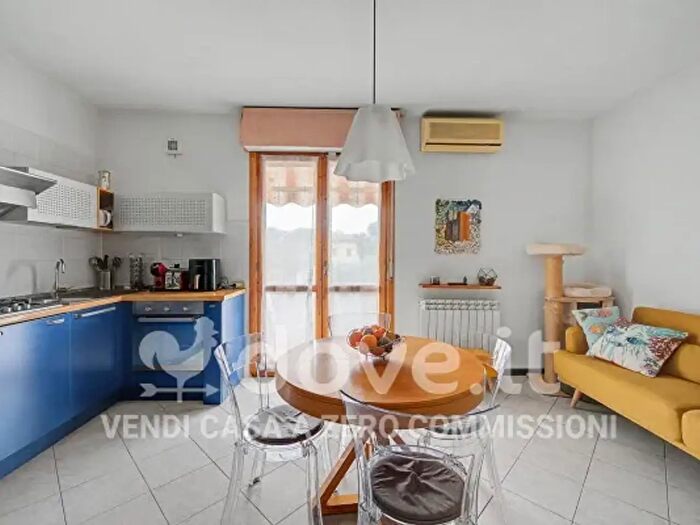 Appartamento trilocale in vendita in Via Marconi B, Carmignano