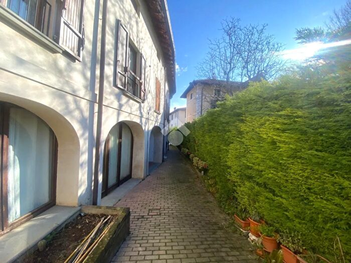 Appartamento trilocale in vendita in Via Don Minzoni, Corte Franca