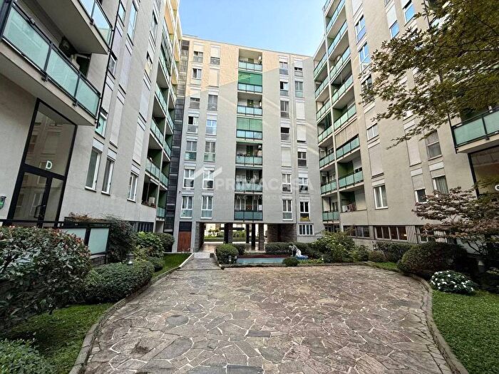 Appartamento trilocale in affitto in Corso Lodi, Lodi Brenta, Milano