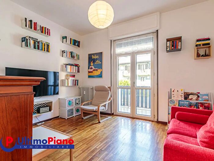 Appartamento trilocale in vendita in Via Montagnayes, Aosta