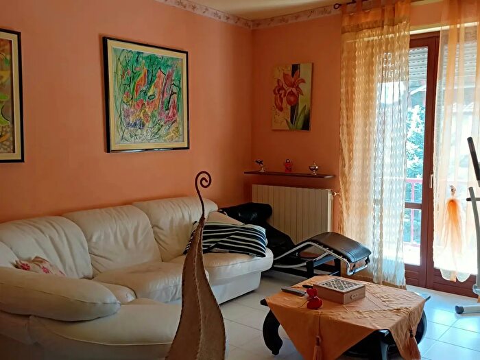 Appartamento con 5 locali in vendita in Licciana Nardi