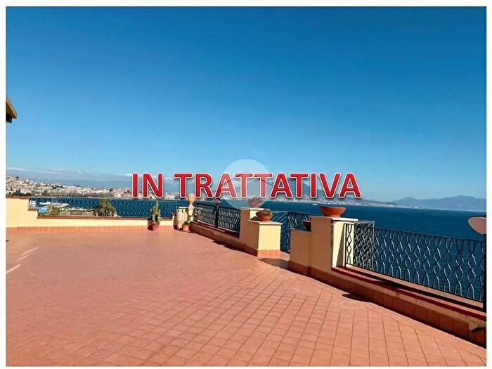 Appartamento quadrilocale in affitto in Via Parco Carelli, Napoli