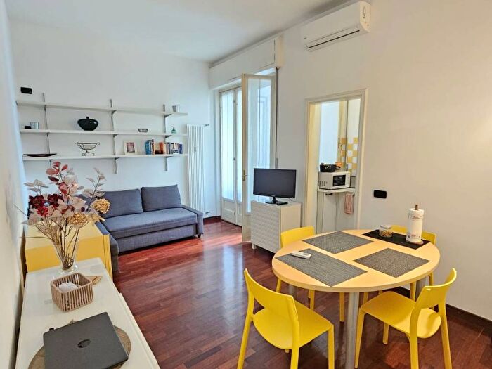 Appartamento bilocale in affitto in Via Messina, Paolo Sarpi, Milano