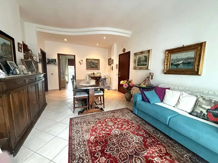Appartamento trilocale in vendita in Via delle Muraiole, Terni