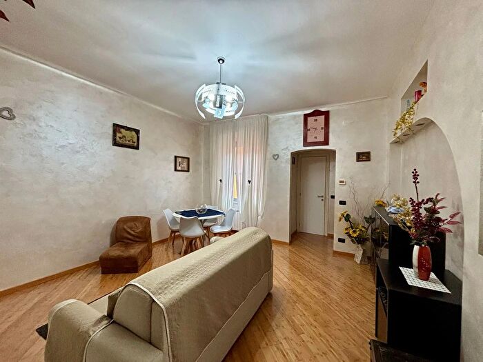 Appartamento trilocale in vendita in Via Padre Antero, Genova