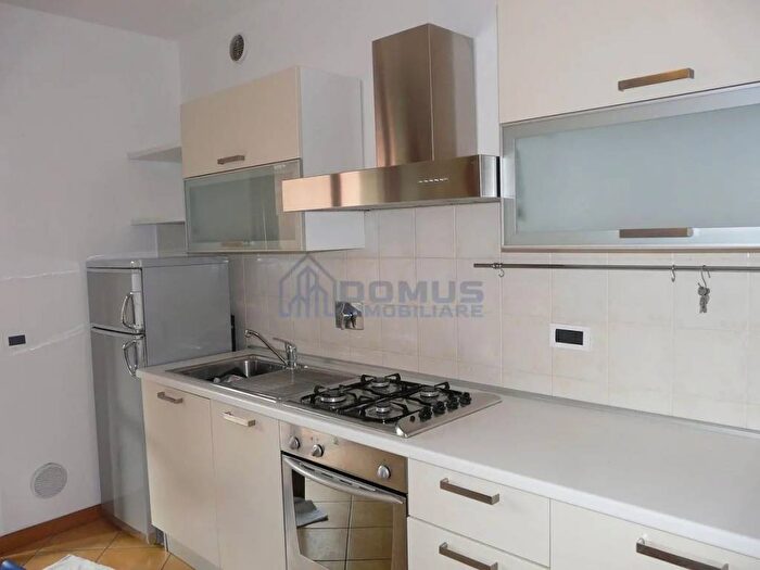 Appartamento bilocale in affitto in Via Pietro Mascagni, Carrozzone, Reggio Emilia