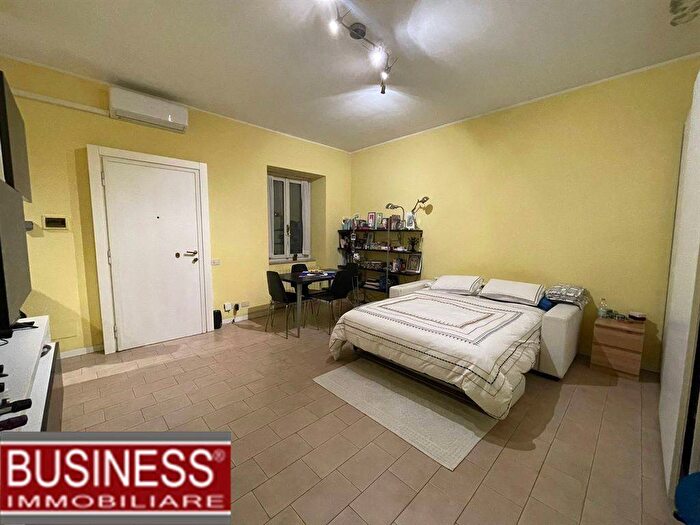 Appartamento monolocale in affitto in Via Salasco, Bocconi, Milano