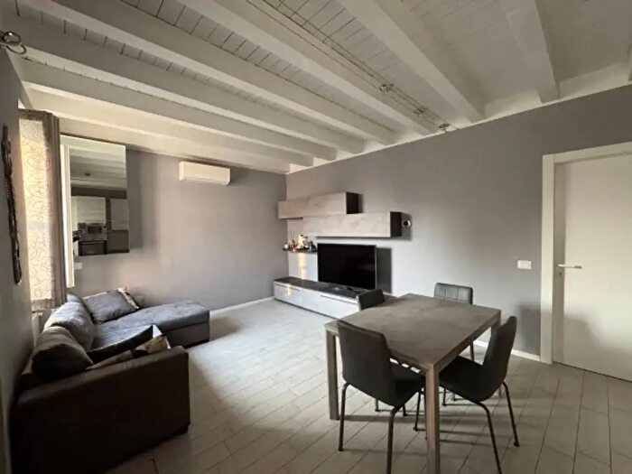 Appartamento bilocale in vendita in Via Antonio Tadini, Romano Di Lombardia