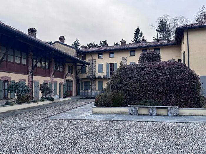 Appartamento quadrilocale in vendita in Via Santa Caterina, Vimercate