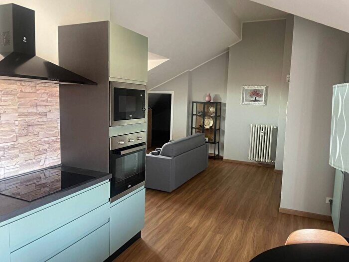 Appartamento trilocale in affitto in Via Alessandro Manzoni, Ospedale, Asti