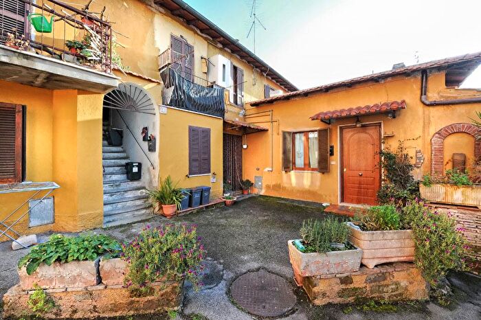 Appartamento quadrilocale in vendita in Vicolo Vittorio Veneto, Grottaferrata