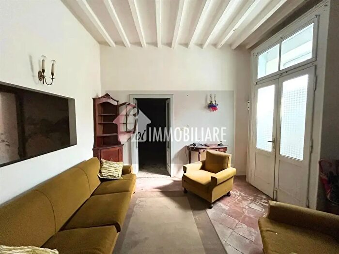 Casa con 11 locali in vendita in Via Biolchi, Gussola