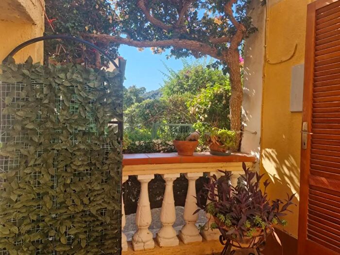 Appartamento con 6 locali in vendita in Rio