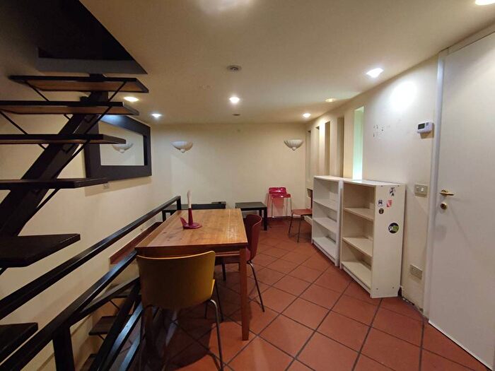 Appartamento trilocale in affitto in Via Alserio, Farini, Milano