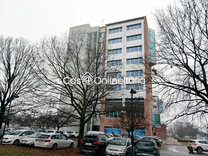 Appartamento con 5 locali in vendita in Via Meuccio Ruini, Reggio Emilia