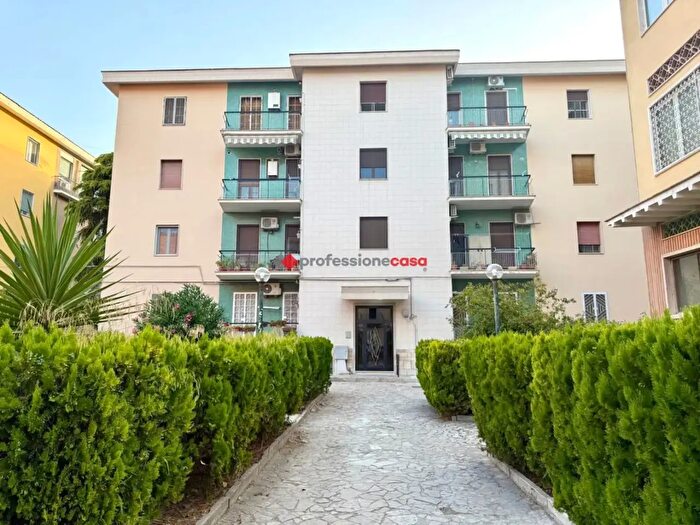 Appartamento trilocale in vendita in Via Vincenzo Acquaviva, Foggia