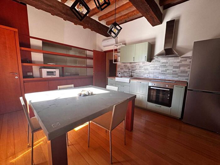 Appartamento trilocale in affitto in Via Taverna Ospedale, Piacenza