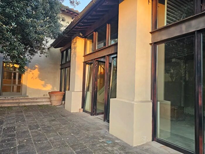 Casa con 9 locali in vendita in Via San Giusto, Campi Bisenzio