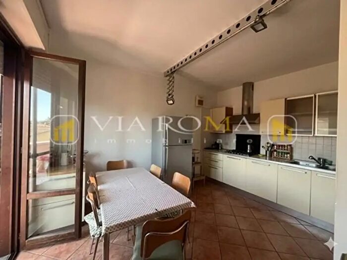 Appartamento con 5 locali in vendita in Lucca
