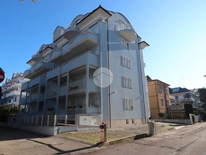 Appartamento trilocale in vendita in Via Ovidio, Tortoreto