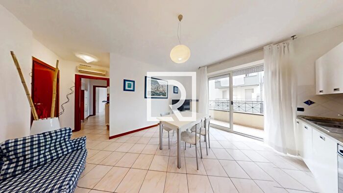 Appartamento trilocale in vendita in BellariaIgea Marina