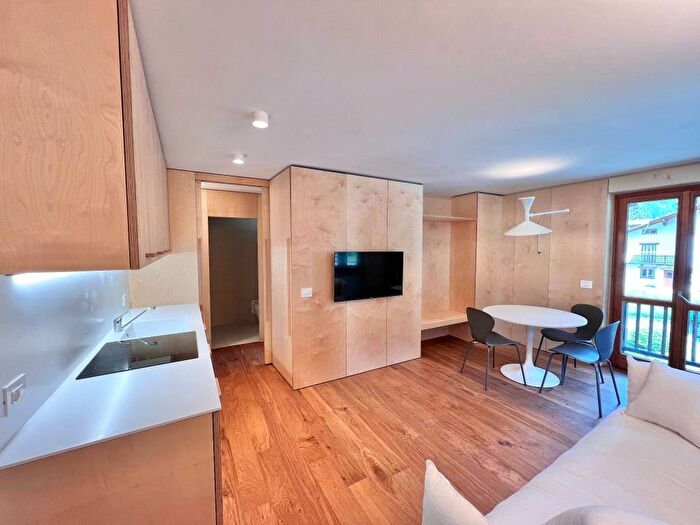 Appartamento bilocale in affitto in Zumsteinweg, Centro, GressoneySaintJean