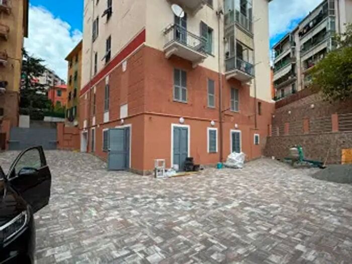 Appartamento quadrilocale in vendita in Via Giuseppe Verdi, Savona