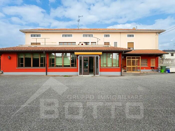 Casa con 7 locali in vendita in Località Molino Nuovo N, Fontaneto DAgogna