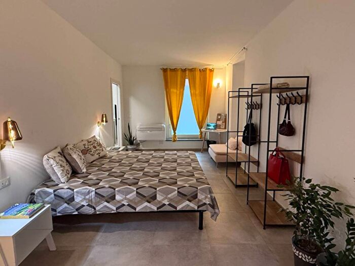 Appartamento trilocale in affitto in Via Giuseppe Garibaldi, Quadrilatero Romano, Torino