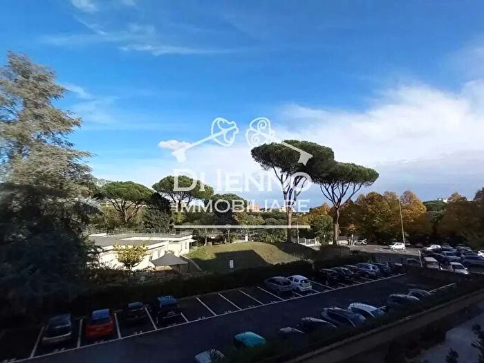 Appartamento trilocale in vendita in Roma