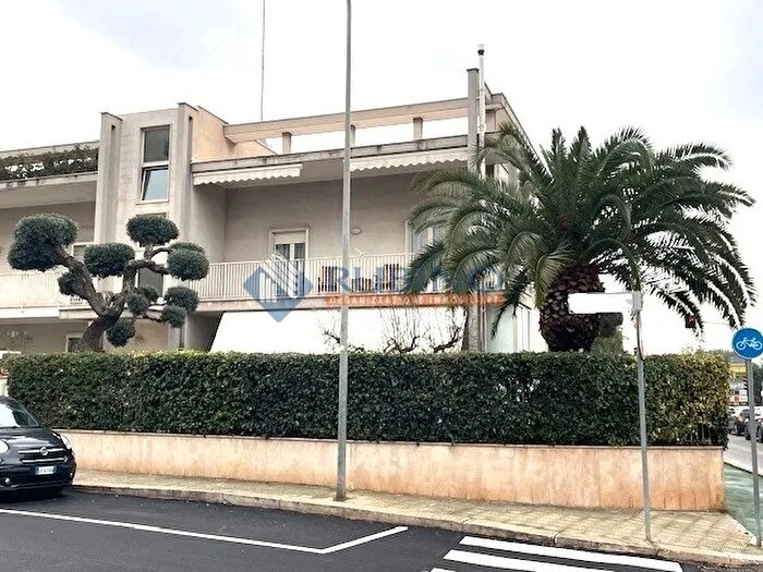 Appartamento quadrilocale in vendita in Via Caduti sul Lavoro, Modugno