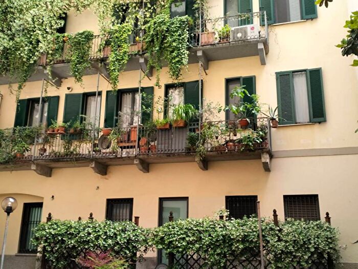 Appartamento quadrilocale in affitto in Via Carlo Pisacane, Porta Venezia, Milano