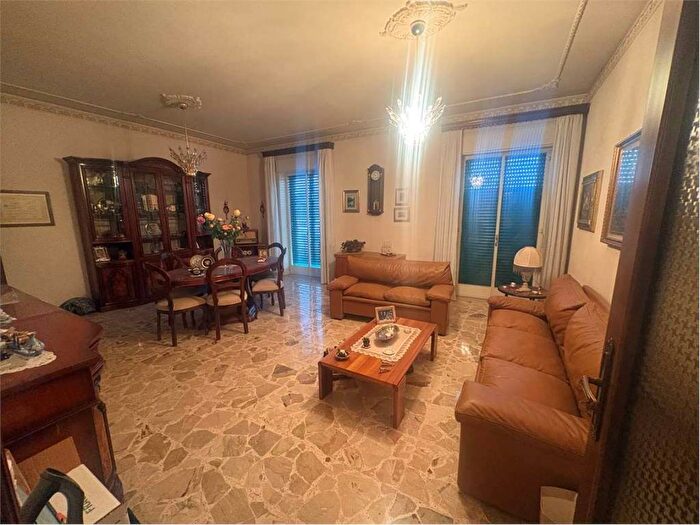 Appartamento trilocale in affitto in Via Rosolini, Santa Panagia Teracati, Siracusa