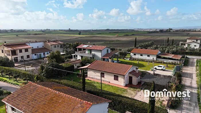 Casa trilocale in vendita in Centro I, Capalbio