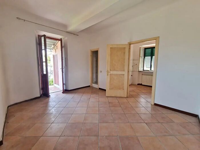 Appartamento quadrilocale in vendita in Codena, Carrara