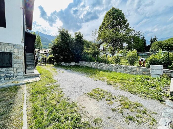 Case in Vendita e in Affitto - 3