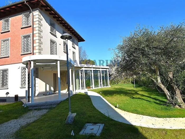 Casa con 7 locali in vendita in Via Buozzi, Faenza