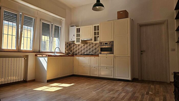 Appartamento trilocale in vendita in Via De Rolandi, Milano