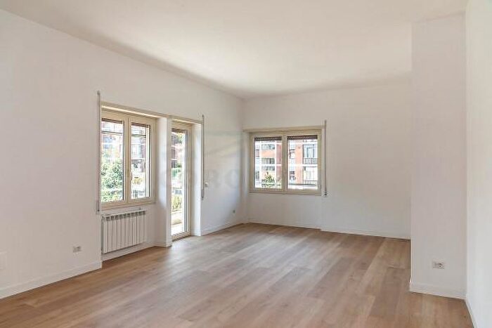 Appartamento con 5 locali in vendita in Roma