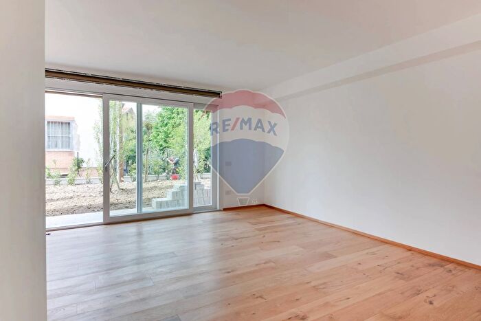 Appartamento quadrilocale in vendita in Via Carlo Farini, Cesena