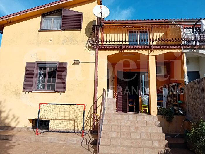 Casa con 5 locali in vendita in Via degli Etruschi, Fabrica Di Roma